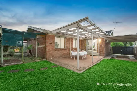 Property photo of 22 Glen Barry Road Wantirna VIC 3152