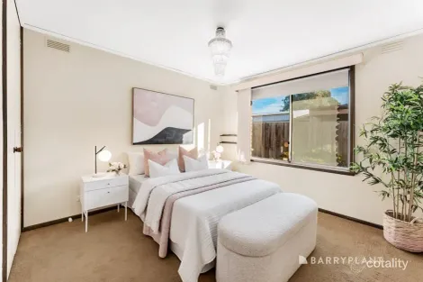 Property photo of 22 Glen Barry Road Wantirna VIC 3152