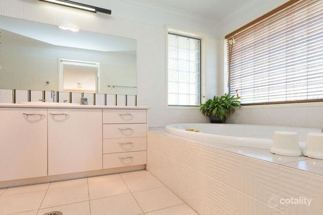 Property photo of 13 Towers Place Gordon ACT 2906