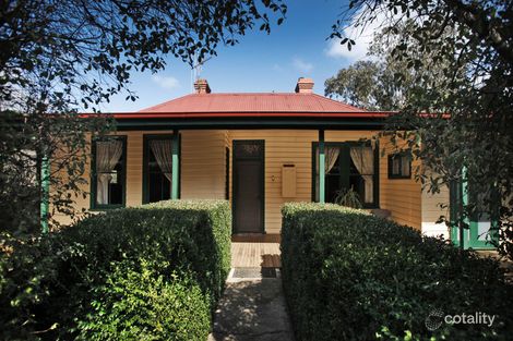 69 Quarry Rd, Woodend, VIC 3442