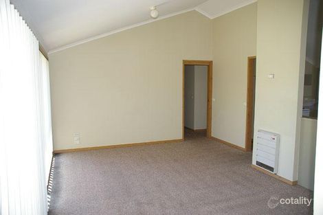 Property photo of 6 Rayment Place Gowrie ACT 2904