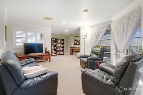 Property photo of 2 Manuka Court Frankston South VIC 3199