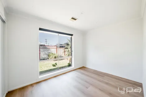 Property photo of 6 Kenneth Close Hoppers Crossing VIC 3029