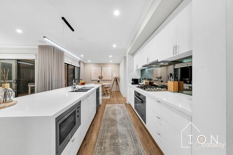 Property photo of 47 Flagstaff Crescent Clyde North VIC 3978