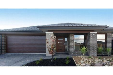 Property photo of 21 Goldeneye Circuit Werribee VIC 3030