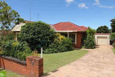 7 Burke Rd, Dapto, NSW 2530