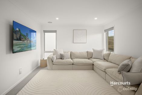 Property photo of 183 Appleton Boulevard Nar Nar Goon North VIC 3812