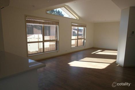 Property photo of 2 Sassafras Crescent Karabar NSW 2620