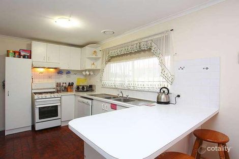 Property photo of 52 Angelique Grove Albanvale VIC 3021