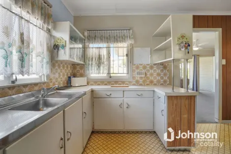 Property photo of 25 Curve Avenue Wynnum QLD 4178