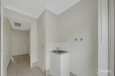 Property photo of 2 Thornbill Street New Auckland QLD 4680