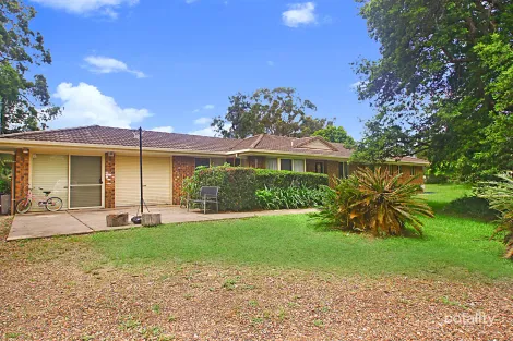 22 Silverdale Ct, Cooroibah, QLD 4565
