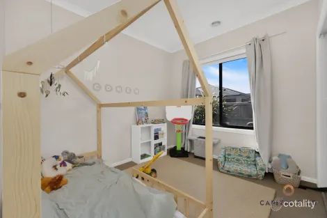 Property photo of 26 Macarthur Way Mickleham VIC 3064