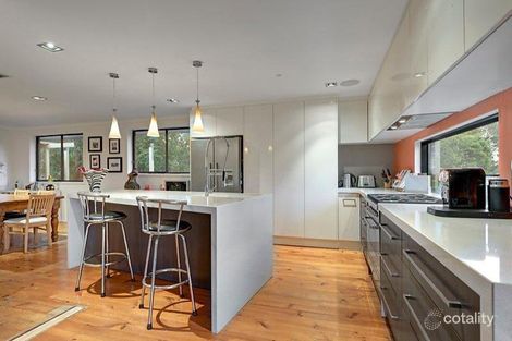 Property photo of 28 Floriston Grove Eltham VIC 3095