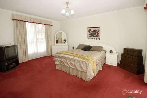Property photo of 20 Cunningham Court Taylors Lakes VIC 3038