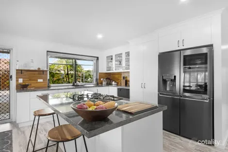 Property photo of 27 Vicki Parade Torquay QLD 4655