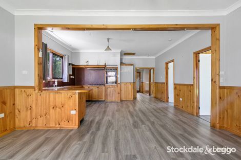 Property photo of 21 Bealiba Road Moe VIC 3825