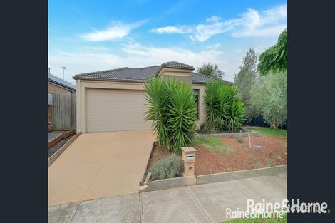 Property photo of 35 Wing Circuit Tarneit VIC 3029