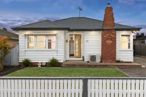 32 Albion St, Sebastopol, VIC 3356