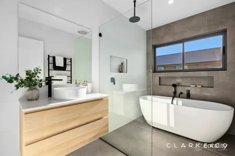 Property photo of 37 Esk Circuit Maitland Vale NSW 2320