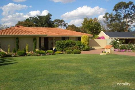 Property photo of 10 Fabian Close Willetton WA 6155
