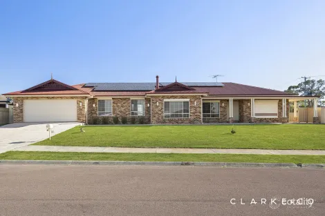 1 Diamond Cct, Rutherford, NSW 2320