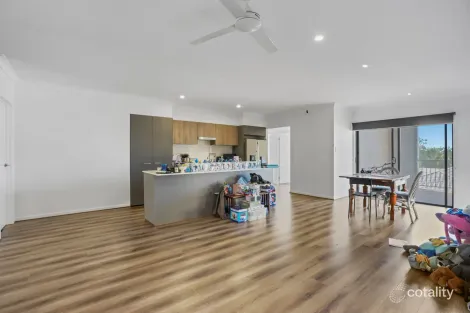 Property photo of 10 Denali Street Holmview QLD 4207