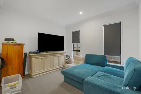 Property photo of 10 Denali Street Holmview QLD 4207