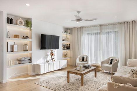 Property photo of 4 Poinciana Boulevard Broadbeach Waters QLD 4218