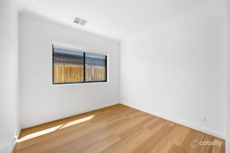 Property photo of 9 Nankeen Grove Deanside VIC 3336