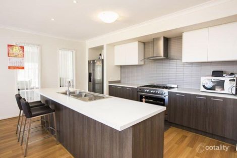 Property photo of 11 Yorkshire Drive Cranbourne North VIC 3977