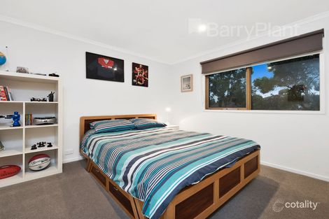 Property photo of 23 Watersedge Close Knoxfield VIC 3180