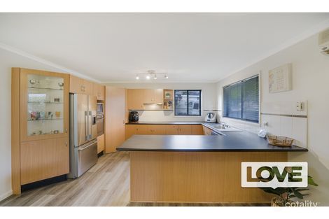 Property photo of 1 Dulungra Avenue Belmont North NSW 2280