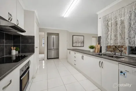 Property photo of 421 Hume Street Kearneys Spring QLD 4350