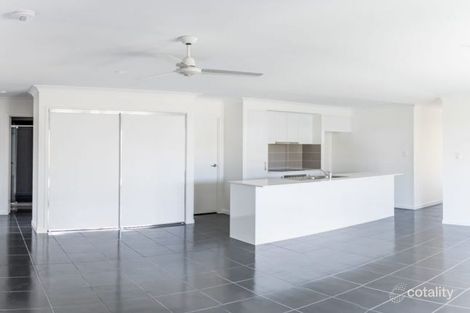 Property photo of 2/11 Caulfield Court Pimpama QLD 4209