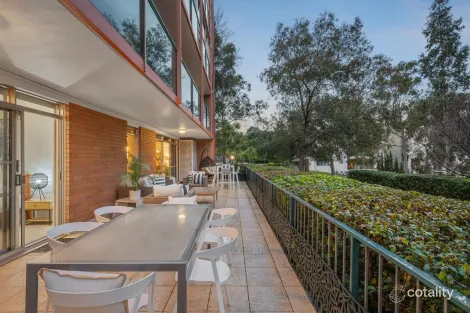 1/1 Kings Park Ave, Crawley, WA 6009