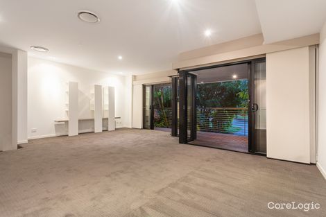 Property photo of 19 Eighth Avenue St Lucia QLD 4067