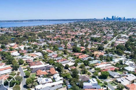 Property photo of 27 Crawshaw Crescent Manning WA 6152