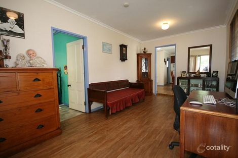 Property photo of 32 Strawberry Road Manly West QLD 4179