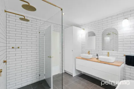 Property photo of 278 Tranmere Road Tranmere TAS 7018
