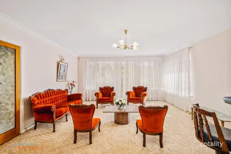 Property photo of 101 Launceston Street Lyons ACT 2606