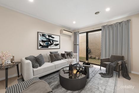 Property photo of 31 Bushranger Boulevarde Cranbourne East VIC 3977