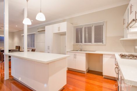 53 Wilgarning St, Stafford Heights, QLD 4053