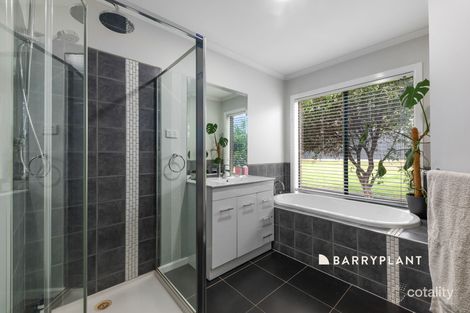 Property photo of 34 The Strand Narre Warren South VIC 3805