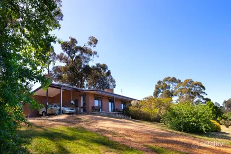 Property photo of 4 Hillside Court Campbells Creek VIC 3451