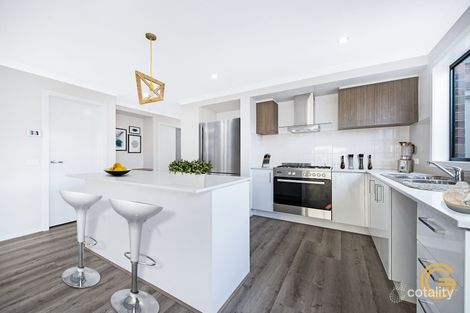 Property photo of 18 Shulze Drive Clyde North VIC 3978