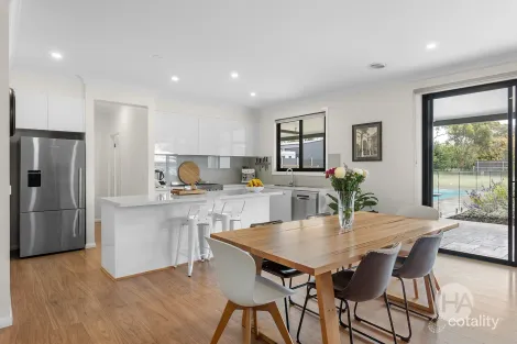 Property photo of 16 Booker Rise Bittern VIC 3918