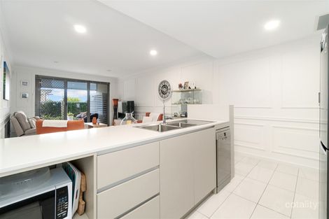 Property photo of 16/2 Lahinch Vista Gnangara WA 6077