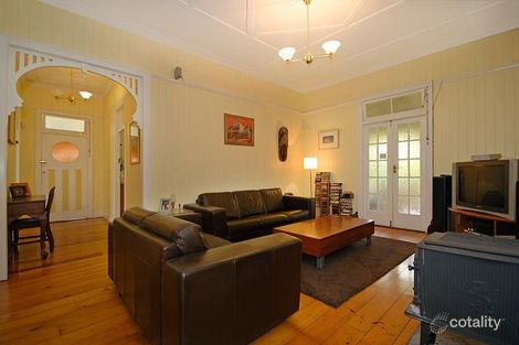 Property photo of 32 Oriel Road Yeronga QLD 4104