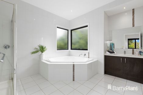 Property photo of 1/3 Parsons Avenue Glen Waverley VIC 3150